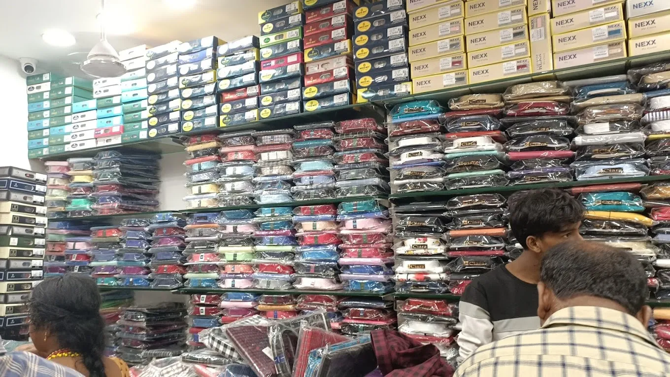 ZOOM FASHIONS